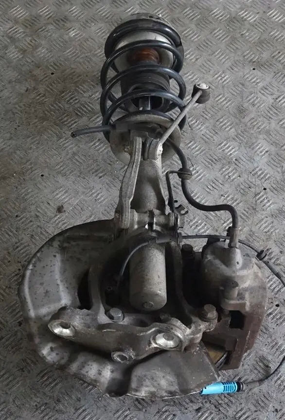 M54 Front Right O/S Spring Strut Leg Brake Caliper to BMW 5 Series E60 525i with Part number 6764458 BMW 5 Series E60 525i M54 Front Right O/S Spring Strut Leg Brake Caliper - SKU 6764458-4 - Part number 6764458