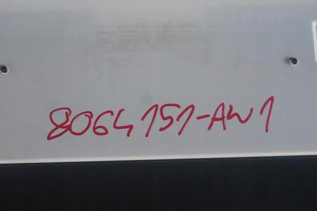 Série 1 F20 F21 LCI 1 M Sport Pare-chocs arrière blanc alpin - 300 pour BMW à propos du numéro de pièce 8064151 BMW Série 1 F20 F21 LCI 1 M Sport Pare-chocs arrière blanc alpin - 300 - SKU 8064151-AW1 - Numéro de pièce 8064151