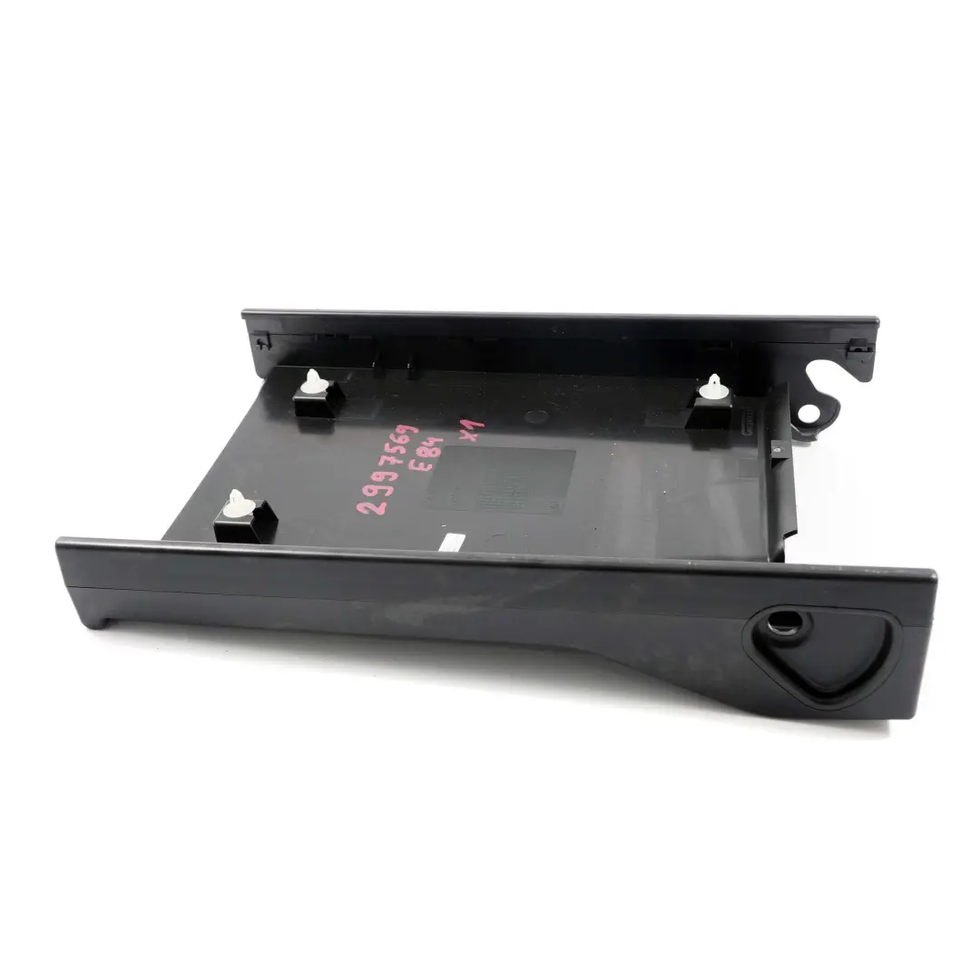 Apoyabrazos Trasero Centro De Recubrimiento del Panel Negro para BMW E84 con número de pieza 2997569 BMW E84 Apoyabrazos Trasero Centro De Recubrimiento del Panel Negro - SKU 2997569 - Número de pieza 2997569