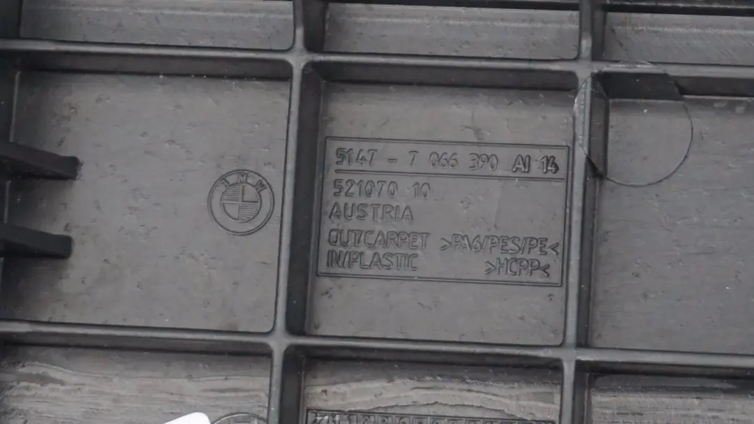 Boot Trunk Lid Loading Sill Cover Black to BMW 5 Series E61 Touring with Part number 7050366 BMW 5 Series E61 Touring Boot Trunk Lid Loading Sill Cover Black - SKU 7149561 - Part number 7050366