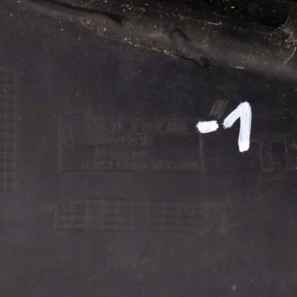 Front Right Wheel O/S Arch Housing Rear Section Trim Splash Guard to BMW 1 E82 1 with Part number 7207650 BMW 1 E82 1 Front Right Wheel O/S Arch Housing Rear Section Trim Splash Guard - SKU 7207650-1 - Part number 7207650