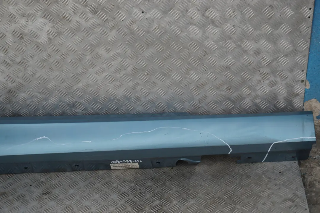 Sill Strip Faldon Lateral Derecho Atlantikblau Atlantic Blue para BMW E92 E93 con número de pieza 0034058 BMW E92 E93 Sill Strip Faldon Lateral Derecho Atlantikblau Atlantic Blue - SKU 0034058-ATL - Número de pieza 0034058