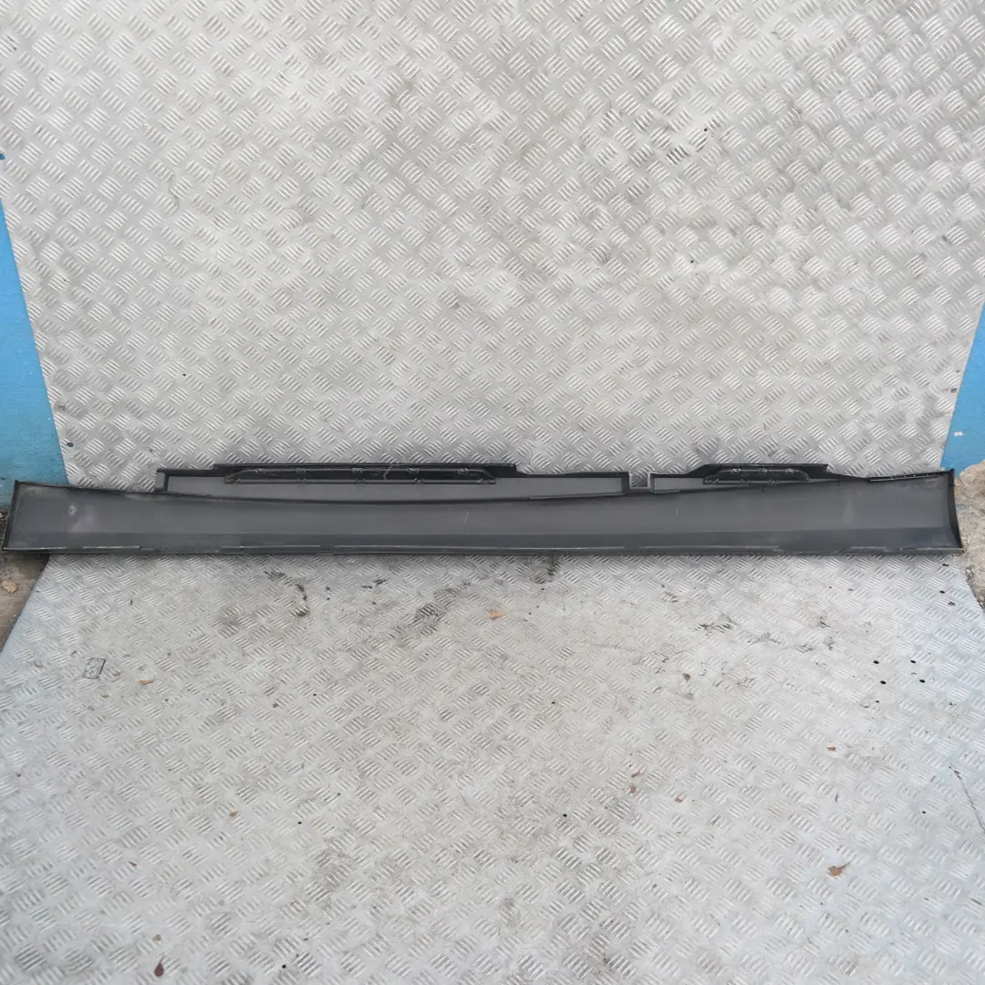 BMW E87 LCI Bas de Porte Cadre Seuil Droite Noir - SKU 0036144-SCH9 - Numéro de pièce 36144
