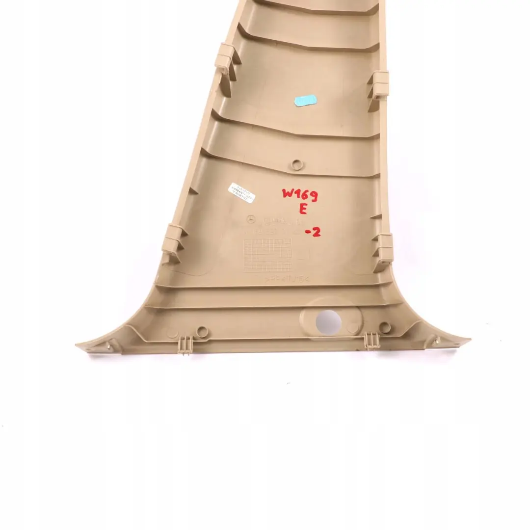 Osłona słupka lewa beige do MERCEDES A B W169 W245 o numerze A1696920122 MERCEDES A B W169 W245 Osłona słupka lewa beige - SKU A1696920122 - Numer Części A1696920122