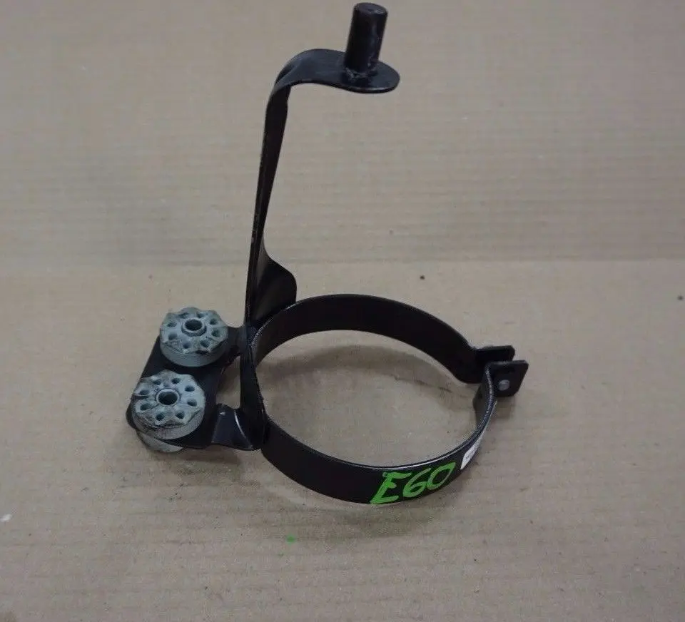 Bracket Oil Carrier Holder Power Steering to BMW 5 6 Series E60 E61 E63 with Part number 6760251 BMW 5 6 Series E60 E61 E63 Bracket Oil Carrier Holder Power Steering - SKU 6760251 - Part number 6760251