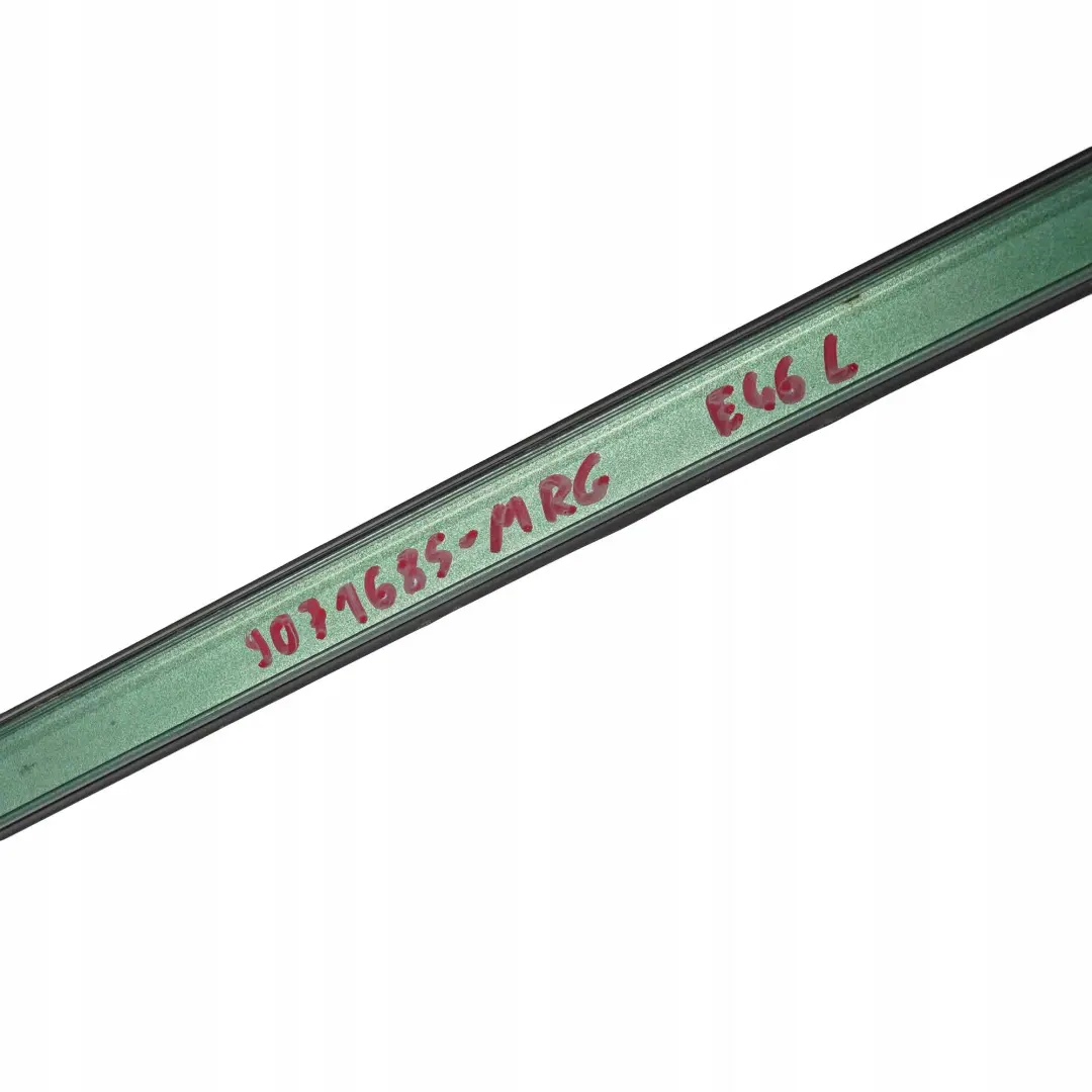 Zierleiste Dach Links Silbergrau Metallic A08 für BMW 3 er E46 Limousine mit Teilenummer 9071685 BMW 3 er E46 Limousine Zierleiste Dach Links Silbergrau Metallic A08 - SKU 9071685-MRG - Teilenummer 9071685