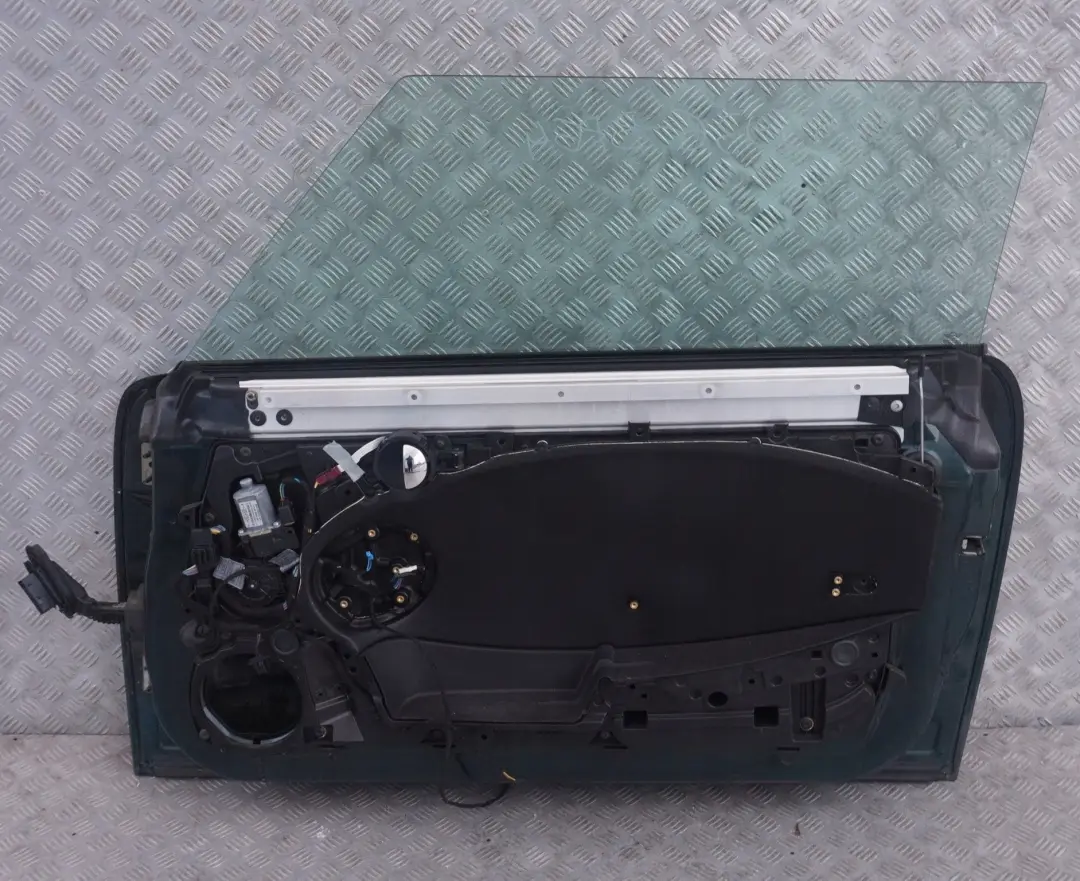 Door Front Right Mini R55 R56 R57 R58 R59 O/S British Racing Green - A67 to with Part number 2755936 Door Front Right Mini R55 R56 R57 R58 R59 O/S British Racing Green - A67 - SKU 2755936-BRG4 - Part number 2755936