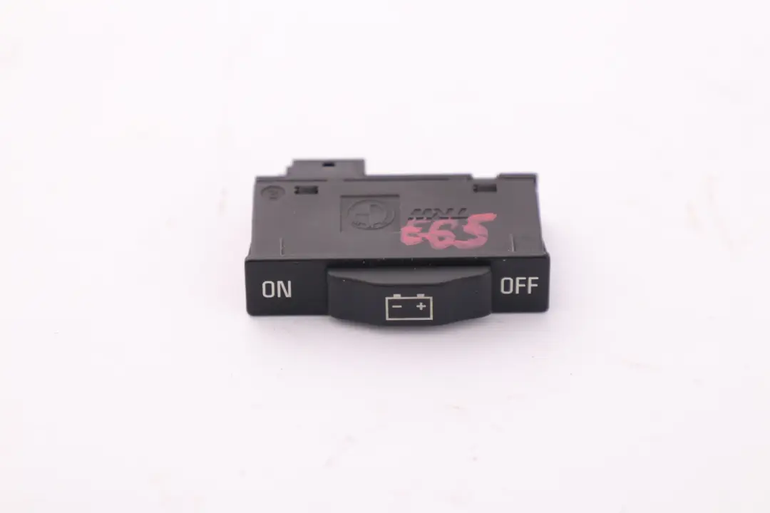 Interruptor De Bateria De Distribucion De Energia para BMW E65 E66 E67 con número de pieza 8379594 BMW E65 E66 E67 Interruptor De Bateria De Distribucion De Energia - SKU 8379594 - Número de pieza 8379594