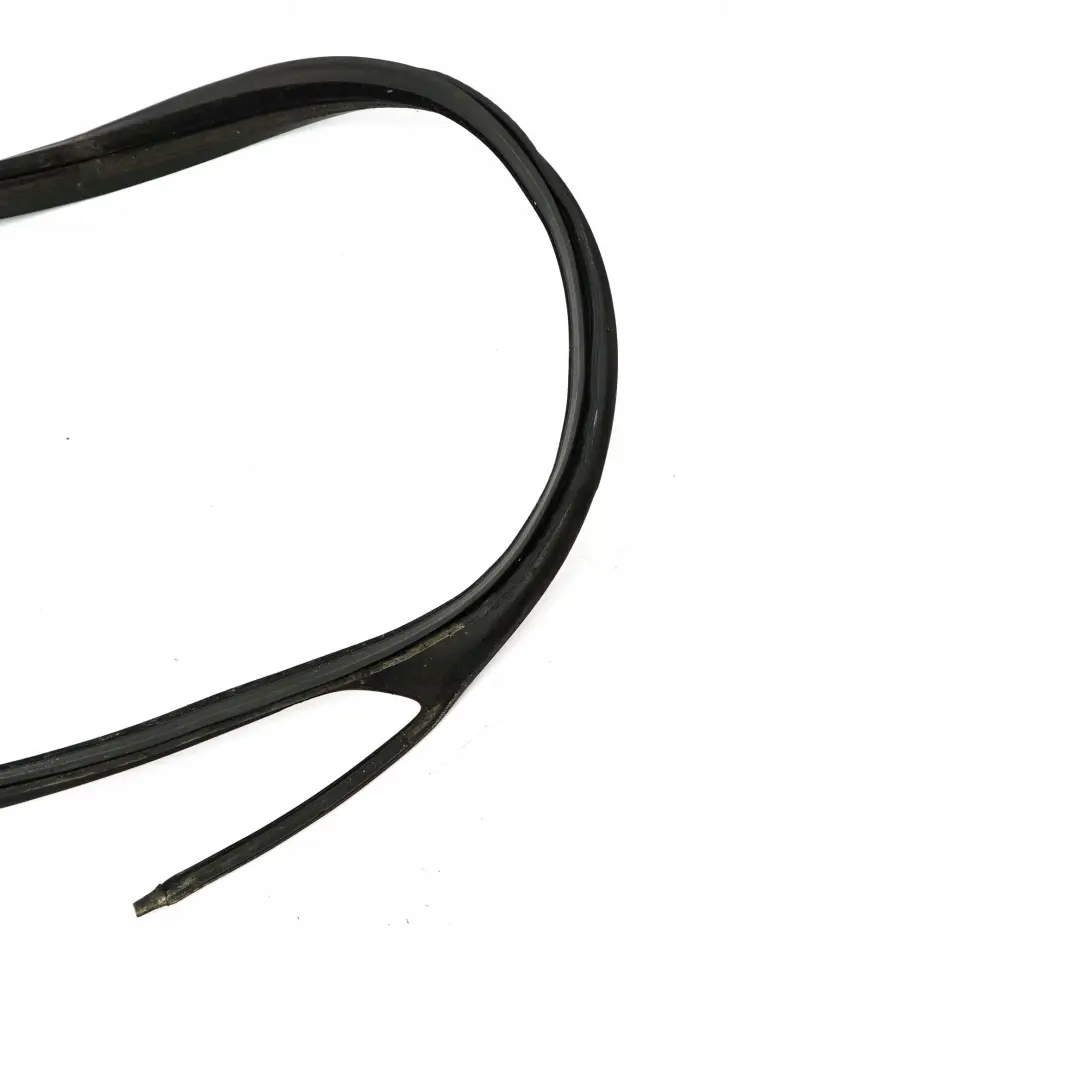 Sealing Seal Gasket Roof Frame Right O/S to BMW 3 Series E36 Saloon with Part number 8174758 BMW 3 Series E36 Saloon Sealing Seal Gasket Roof Frame Right O/S - SKU 8174758 - Part number 8174758