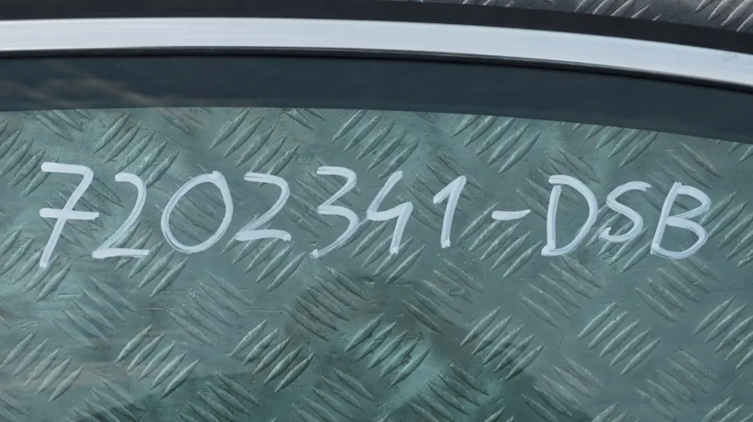 Cote Conducteur Porte Arriere Gauche Bleu Fonce Metallise - A76 pour BMW E60 LCI à propos du numéro de pièce 7202341 BMW E60 LCI Cote Conducteur Porte Arriere Gauche Bleu Fonce Metallise - A76 - SKU 7202341-DSB - Numéro de pièce 7202341
