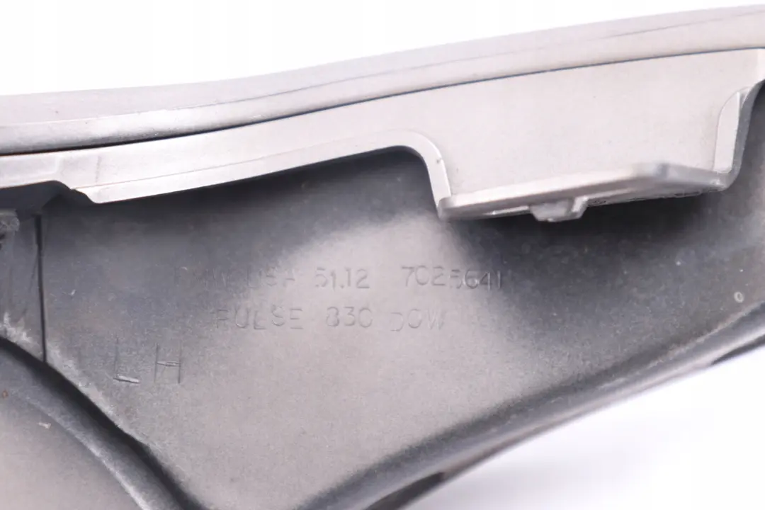 Osłona nakładka ramka lampy lewy tył do BMW E85 Z4 o numerze 0031017 BMW E85 Z4 Osłona nakładka ramka lampy lewy tył - SKU 0031017-STR - Numer Części 0031017