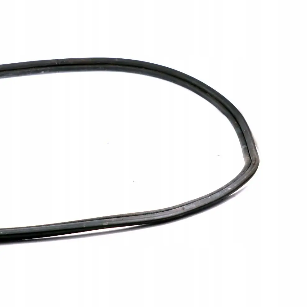 Paraspigoli Posteriore Guarnizione Portellone 7060639 per BMW E90 E90N LCI con numero di parte 7182079 BMW E90 E90N LCI Paraspigoli Posteriore Guarnizione Portellone 7060639 - SKU 7182079 - Numero di parte 7182079