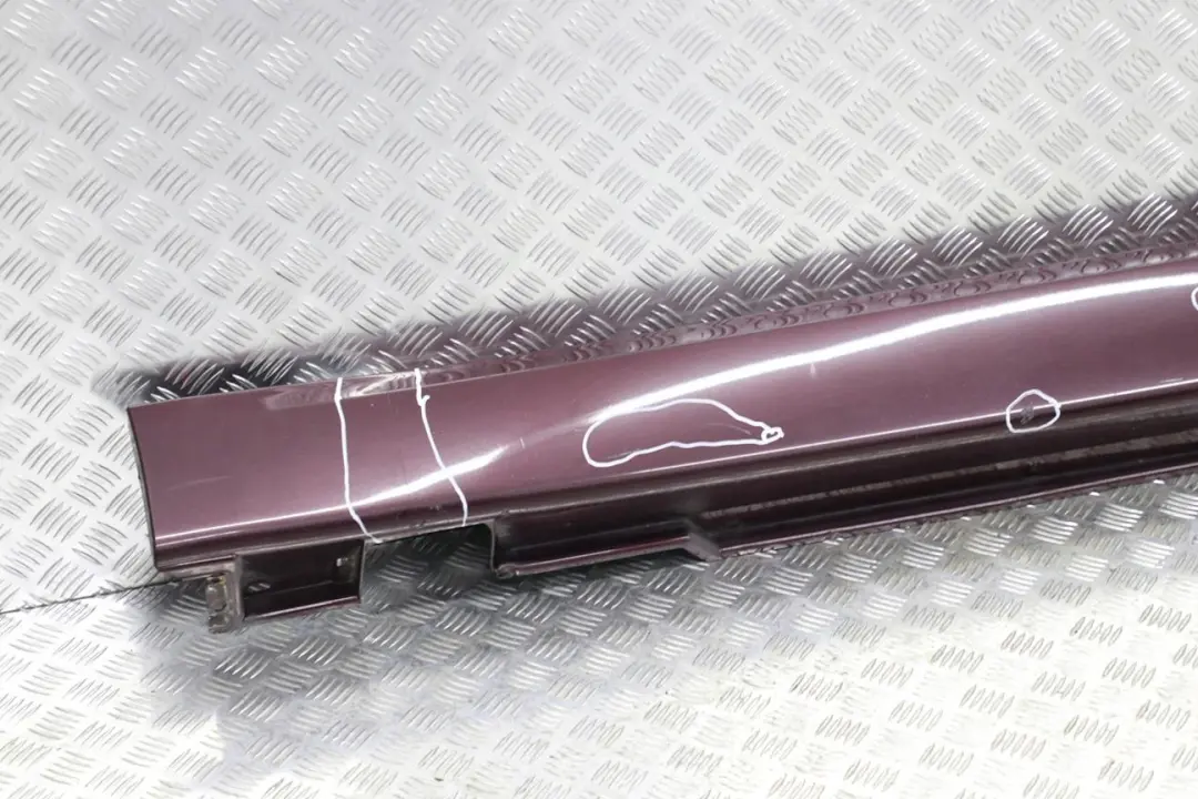 Bas de Porte Couverture Seuil Droite Barbera Rouge A39 pour BMW 7 E65 à propos du numéro de pièce 0395482 BMW 7 E65 Bas de Porte Couverture Seuil Droite Barbera Rouge A39 - SKU 0395482-BAR - Numéro de pièce 0395482