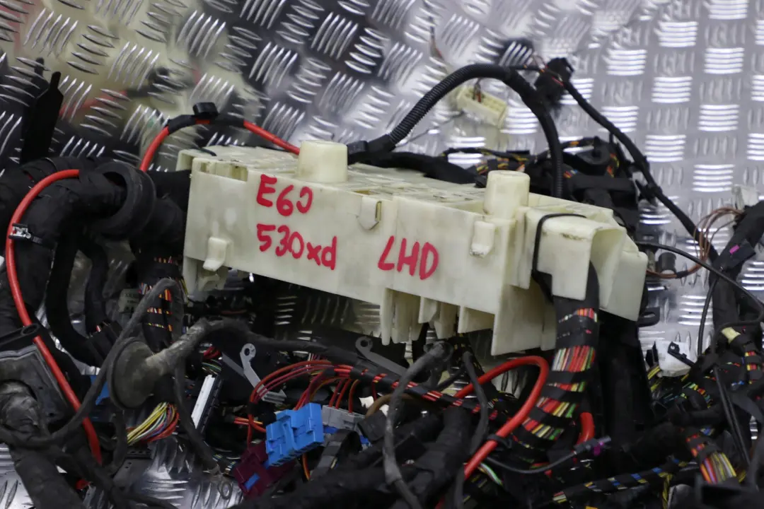Main Wiring Loom Harness Cables 9127463 to BMW 5 E61 Touring with Part number 6966555 BMW 5 E61 Touring Main Wiring Loom Harness Cables 9127463 - SKU lhd-9127463 - Part number 6966555