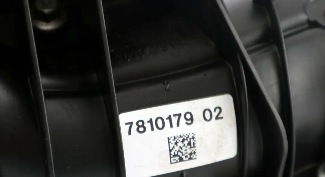 BMW E81 E87 E90 E91 LCI N47 318d Colector De Admision sin Control De Aletas - SKU 7798885 - Número de pieza 7798885