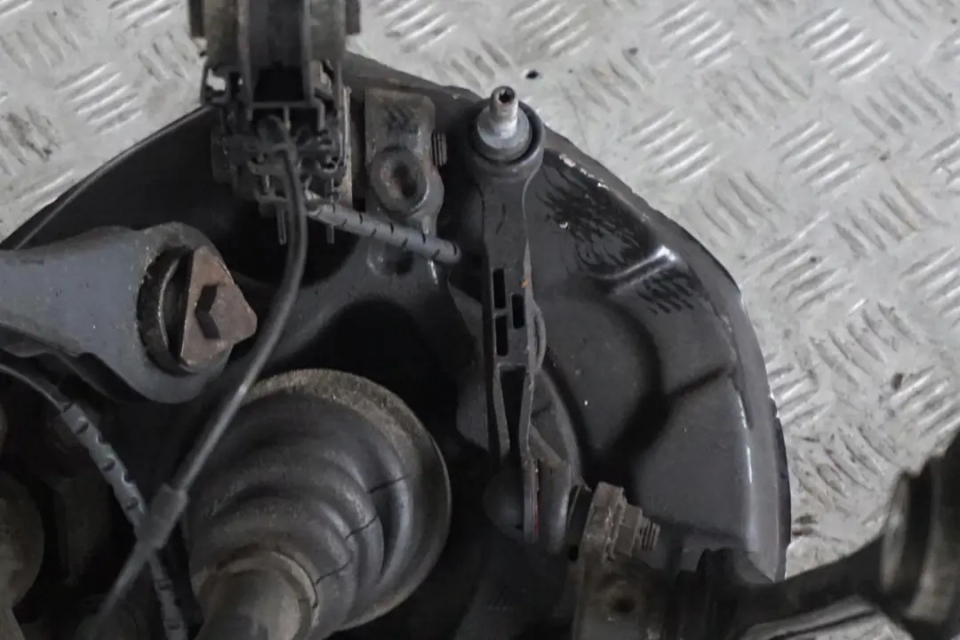 N47N 143PS Radträger Bremsscheibe Hinten Rechts Set für BMW 3 er F30 318d mit Teilenummer 6792522 BMW 3 er F30 318d N47N 143PS Radträger Bremsscheibe Hinten Rechts Set - SKU 6792522 - Teilenummer 6792522