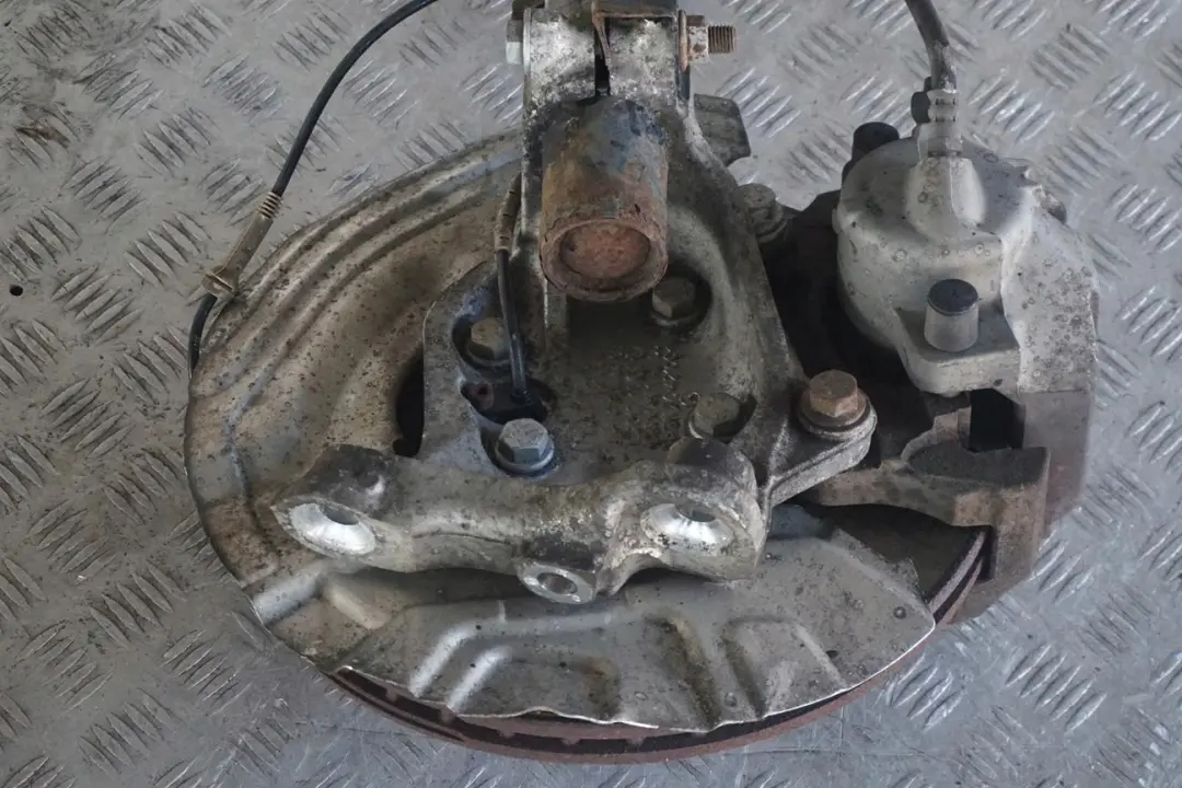 N53 Amortyzator zwrotnica prawy przód do BMW E93 325i o numerze 6785590 BMW E93 325i N53 Amortyzator zwrotnica prawy przód - SKU 6785590-2 - Numer Części 6785590