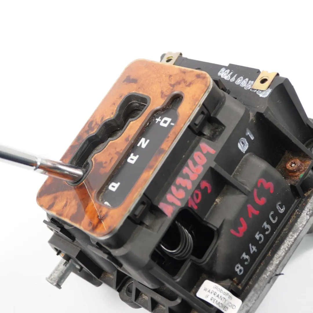 Wybierak lewarek automat do MERCEDES ML W163 o numerze A1632601109 MERCEDES ML W163 Wybierak lewarek automat - SKU A1632601109 - Numer Części A1632601109