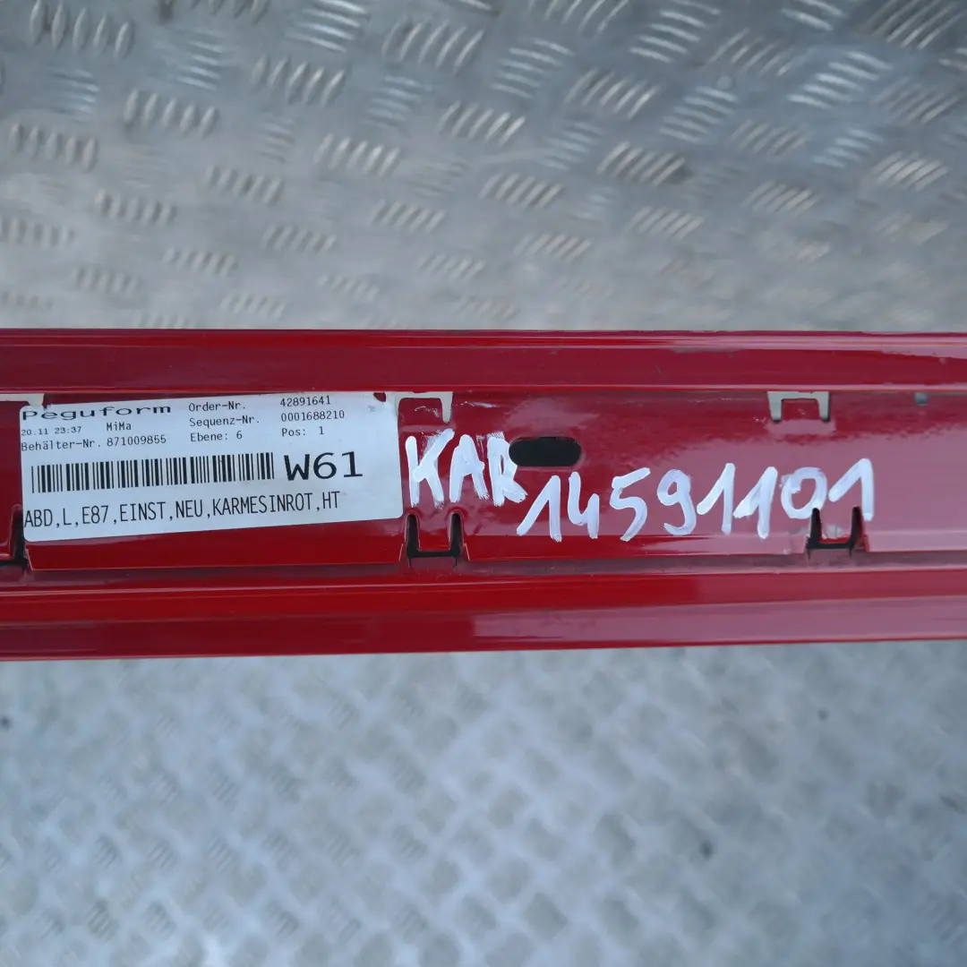 Schwellerleiste Blende Schweller links Karmesinrot Rot A61 für BMW 1 er E87 mit Teilenummer 51770032949 BMW 1 er E87 Schwellerleiste Blende Schweller links Karmesinrot Rot A61 - SKU 0032949-KAR - Teilenummer 51770032949