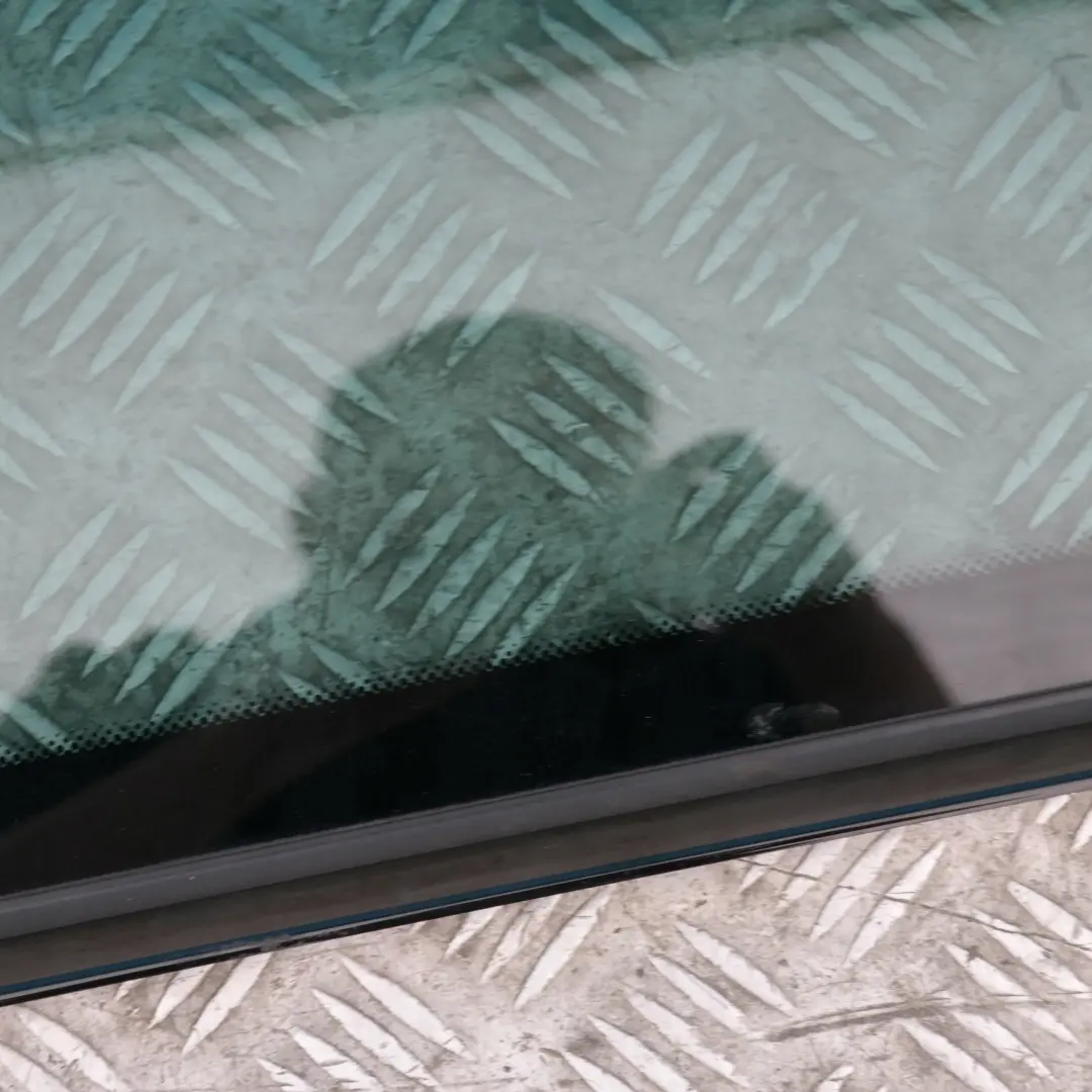 BMW E81 Rear Left N/S Tinted Side Window AS3 Glanzschwarz High Gloss - SKU 7194193 - Part number 7194193