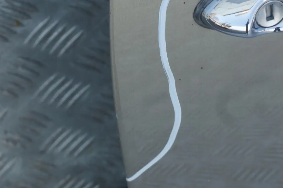 Porta Anteriore Destra Frizzante Argento - A60 per Mini Cooper R55 R56 R57 con numero di parte 2755936 Mini Cooper R55 R56 R57 Porta Anteriore Destra Frizzante Argento - A60 - SKU 2755936-SS7 - Numero di parte 2755936