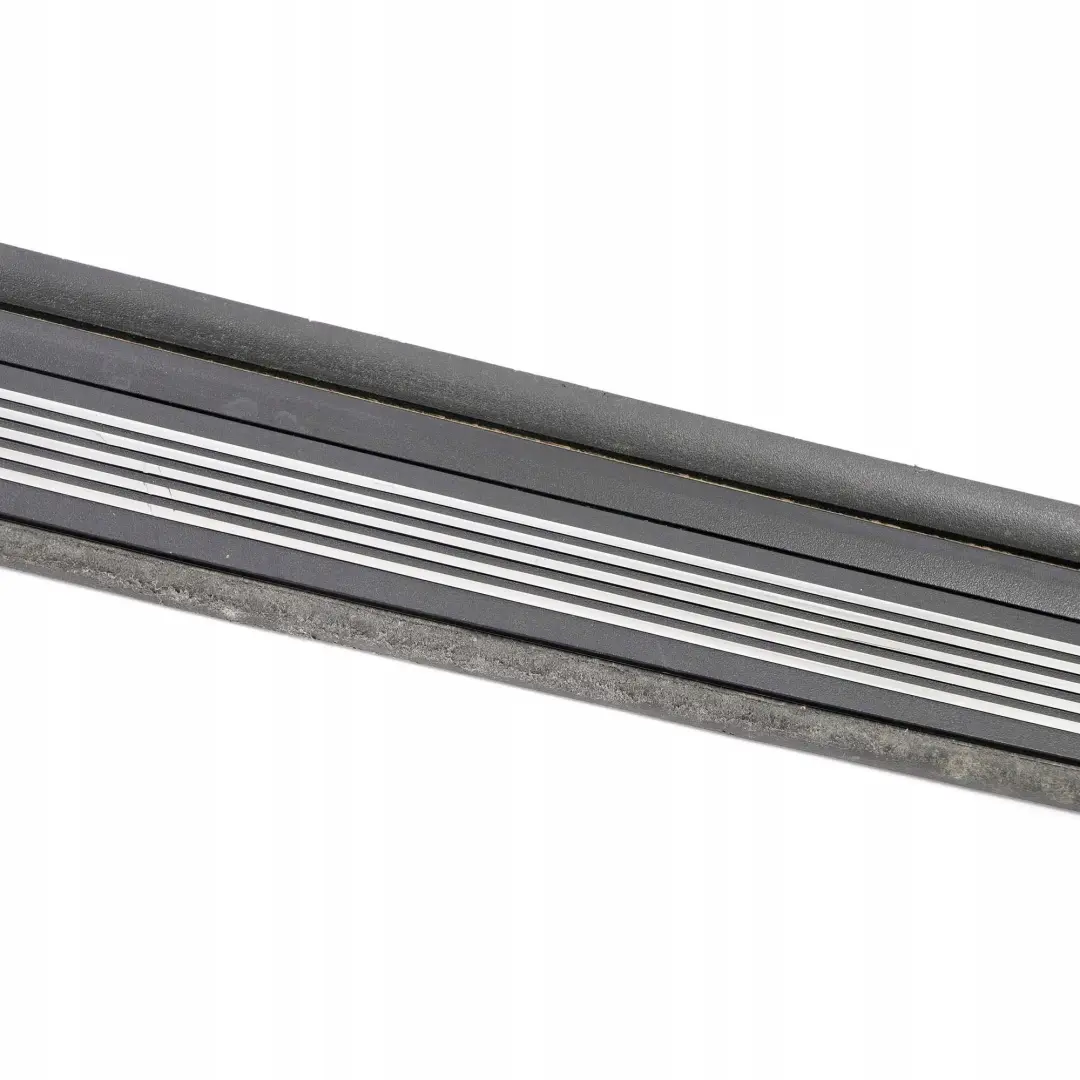 Osłona listwa progu prawa M-PAKIET do BMW E81 E82 o numerze 8045292 BMW E81 E82 Osłona listwa progu prawa M-PAKIET - SKU 8045292 - Numer Części 8045292