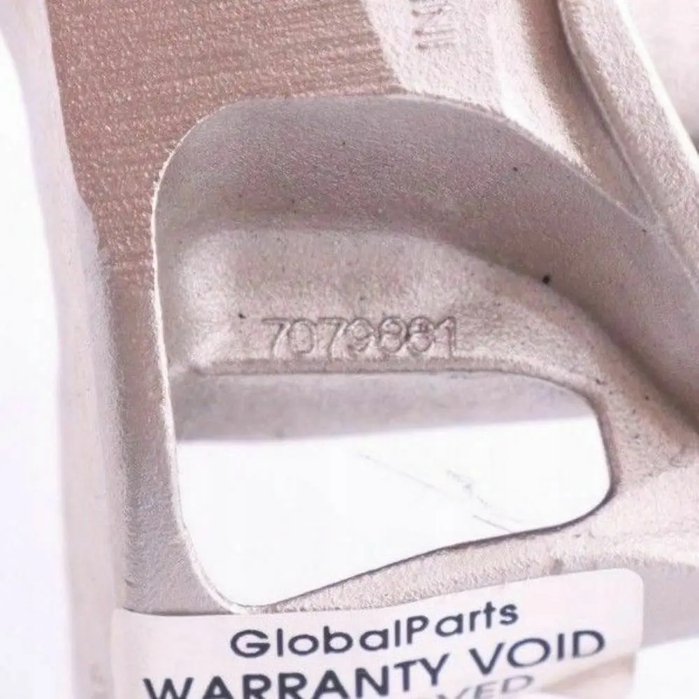 Capot la Plaque de Base Charniere a Gauche pour Mini Cabriolet R52 à propos du numéro de pièce 7079881 Mini Cabriolet R52 Capot la Plaque de Base Charniere a Gauche - SKU 7079881 - Numéro de pièce 7079881