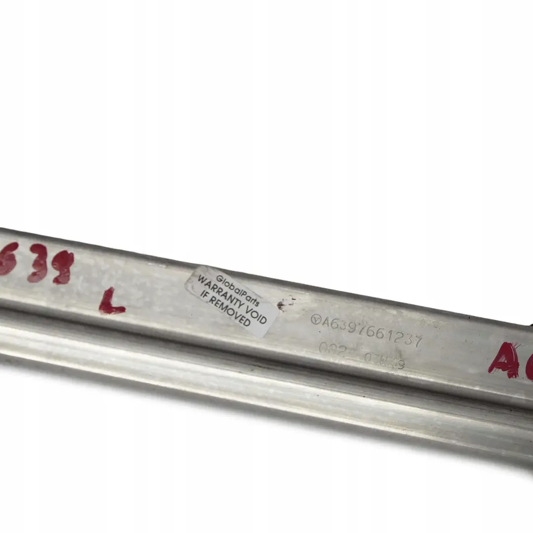 Mercedes-Benz Vito W639 Rear Left Sliding Door Bottom Rail A6397661237 para con número de pieza A6397600235 Mercedes-Benz Vito W639 Rear Left Sliding Door Bottom Rail A6397661237 - SKU A6397600235 - Número de pieza A6397600235