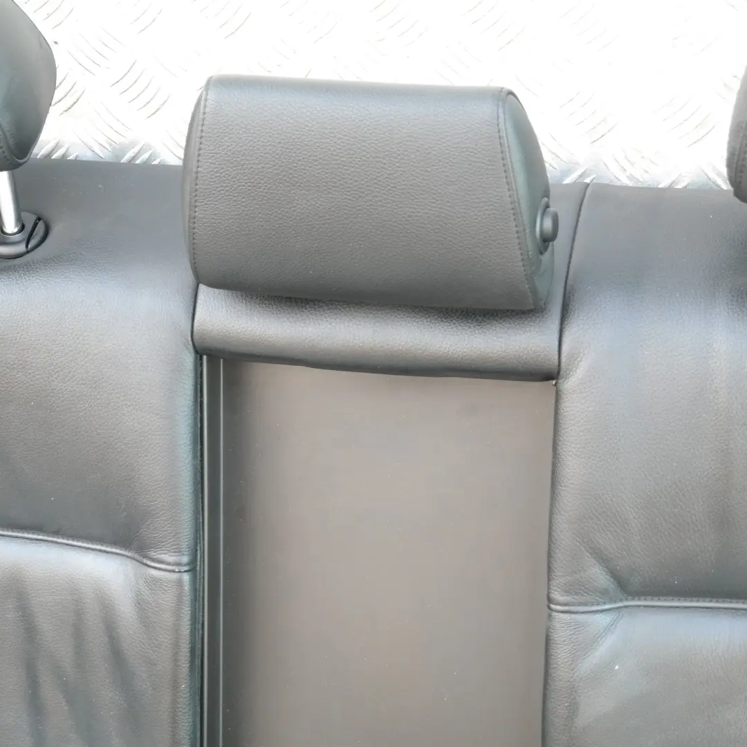 Negro Cuero Schwarz Cubierta Respaldo Asiento Trasero Sofa para BMW E90 con número de pieza 7146867 BMW E90 Negro Cuero Schwarz Cubierta Respaldo Asiento Trasero Sofa - SKU 7146867-2 - Número de pieza 7146867