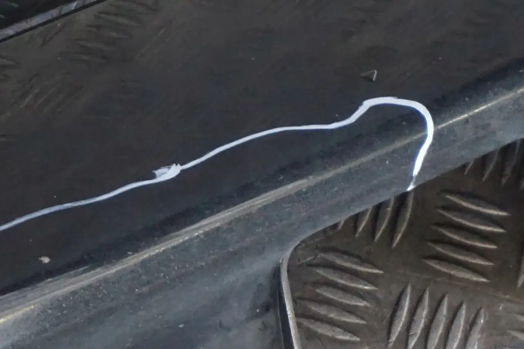 BMW E60 E61 LCI Listello Portiera Apertura Gonna Destro Nero 2 - 668 - SKU 0422465-SCH1 - Numero di parte 0422465