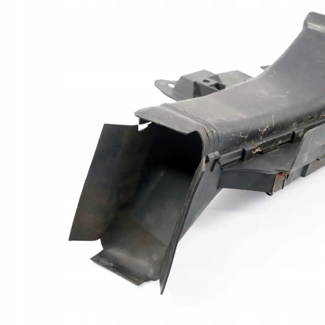 Brake Air Vent Duct Front Left N/S to BMW 3 Series E46 Saloon Touring with Part number 8230559 BMW 3 Series E46 Saloon Touring Brake Air Vent Duct Front Left N/S - SKU 8230559 - Part number 8230559