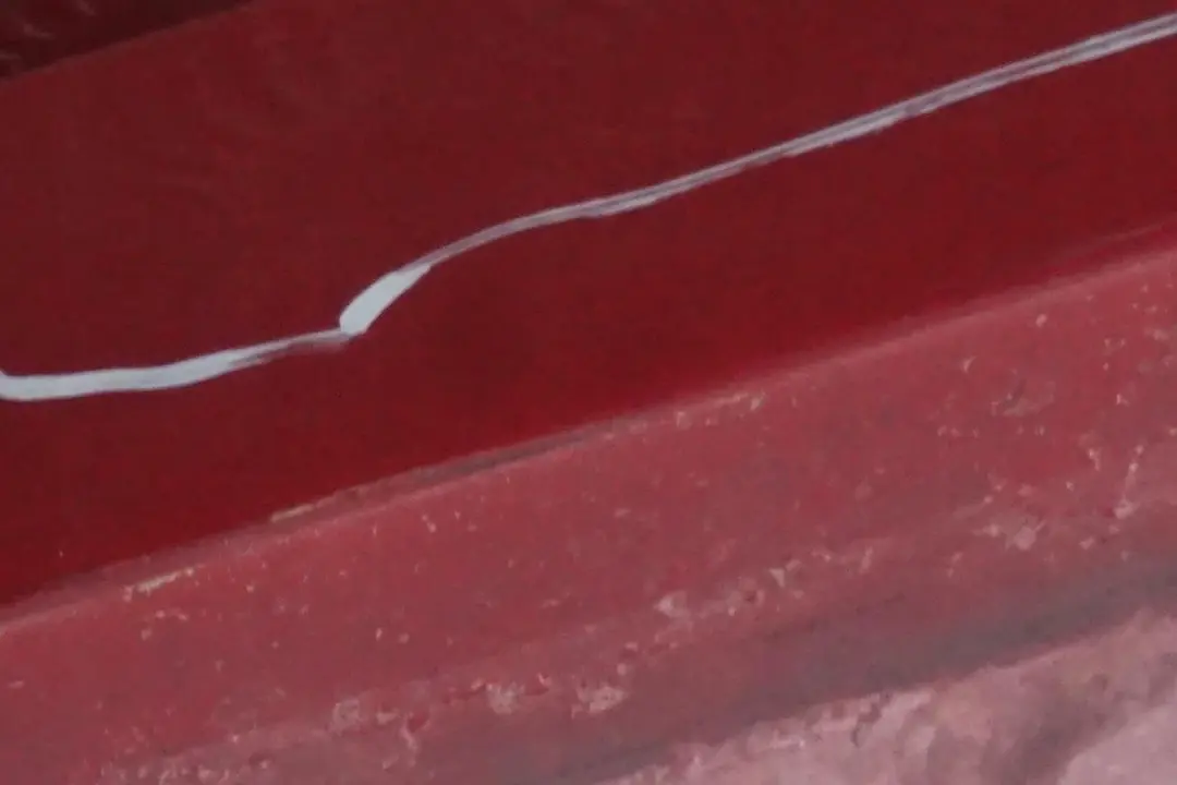 BMW E90 E91 LCI Listello Portiera Apertura Gonna SX Rosso-Cremisi Rossa - SKU 0037059-KAR1 - Numero di parte 0037059