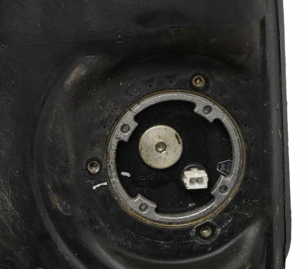  Mercedes-Benz C CLK Class W202 W208 Petrol Complete Fuel Tank 62L A2024707401 - SKU A2024708701 - Part number A2024708701