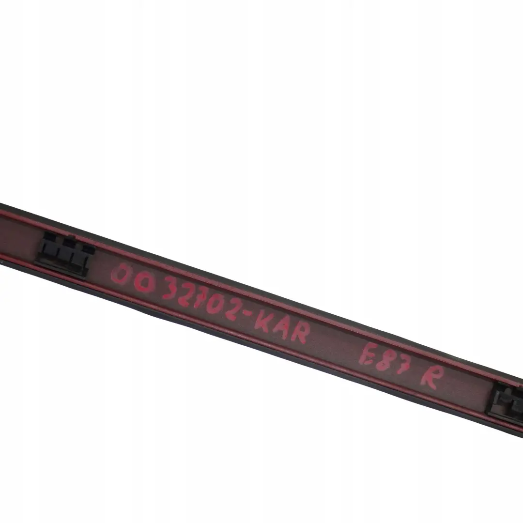 Modanatura Tetto Verniciato Destra Rosso-Cremisi Karmesin Rot - per BMW E81 E87 con numero di parte 0032702 BMW E81 E87 Modanatura Tetto Verniciato Destra Rosso-Cremisi Karmesin Rot - - SKU 0032702-KAR - Numero di parte 0032702