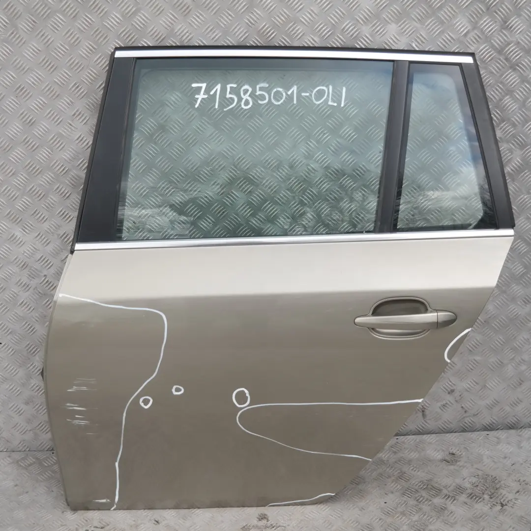 Drzwi lewe tylne tył Olivin 349 do BMW E61 o numerze 7158501 BMW E61 Drzwi lewe tylne tył Olivin 349 - SKU 7158501-OLI - Numer Części 7158501
