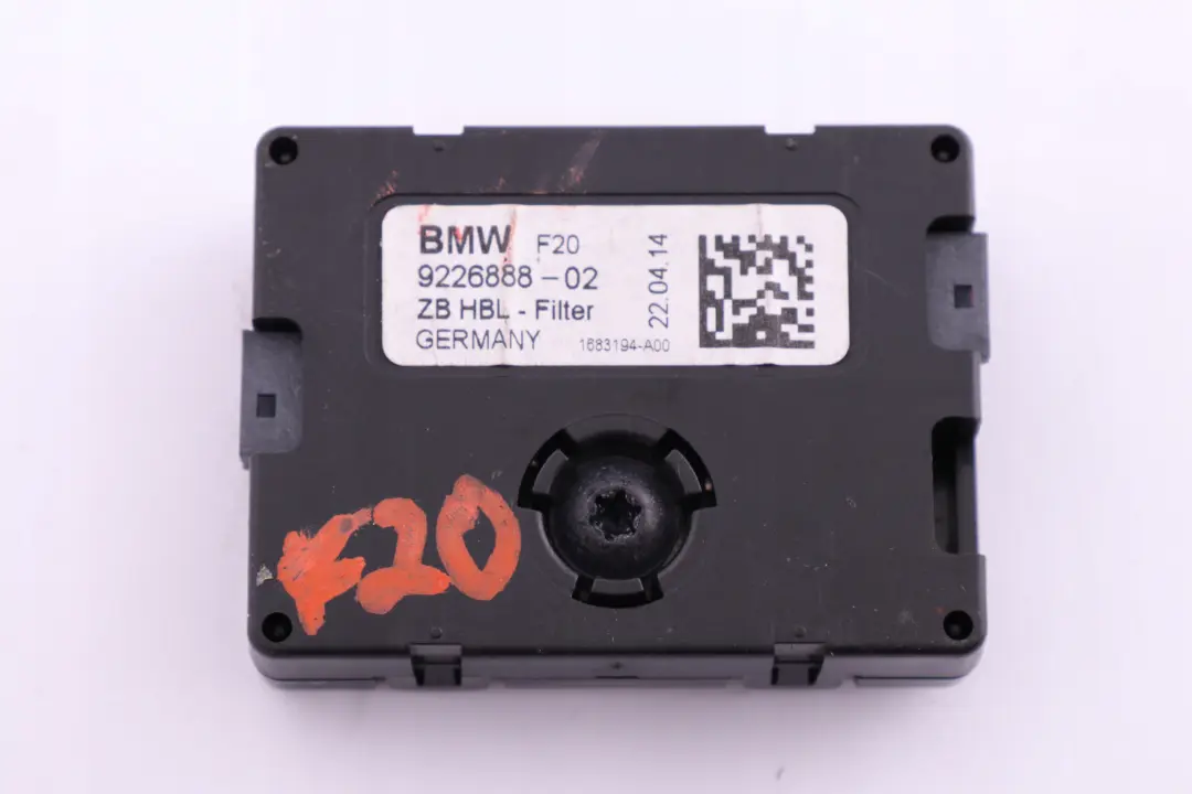 Filtr przeciwzakłóceniowy radia do BMW F20 o numerze 9226888 BMW F20 Filtr przeciwzakłóceniowy radia - SKU 9226888 - Numer Części 9226888