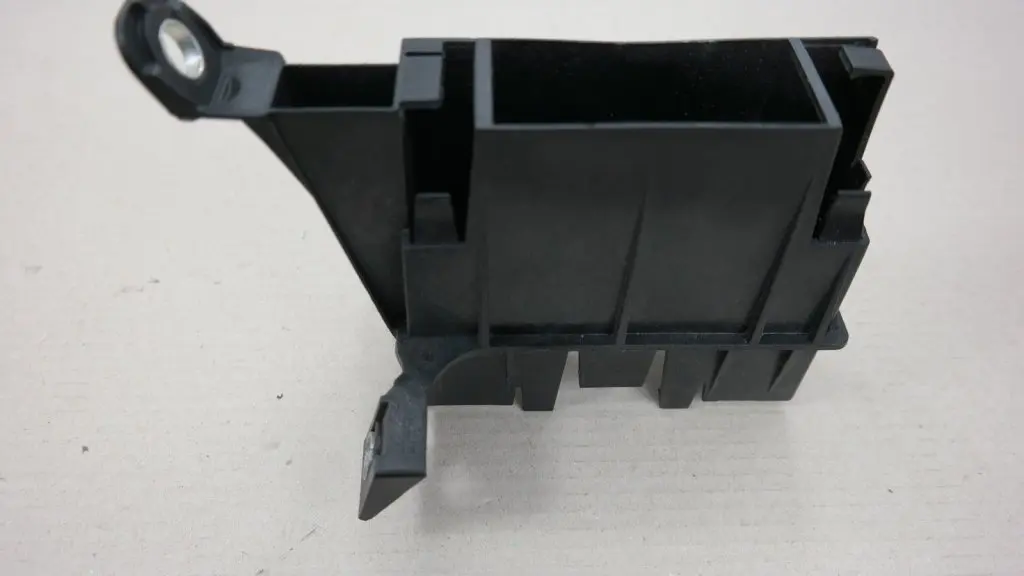 Halter Halterung DC/DC Wandler für Mini Cooper R55 R56 R57 R59 LCI mit Teilenummer 2757521 Mini Cooper R55 R56 R57 R59 LCI Halter Halterung DC/DC Wandler - SKU 2757521 - Teilenummer 2757521