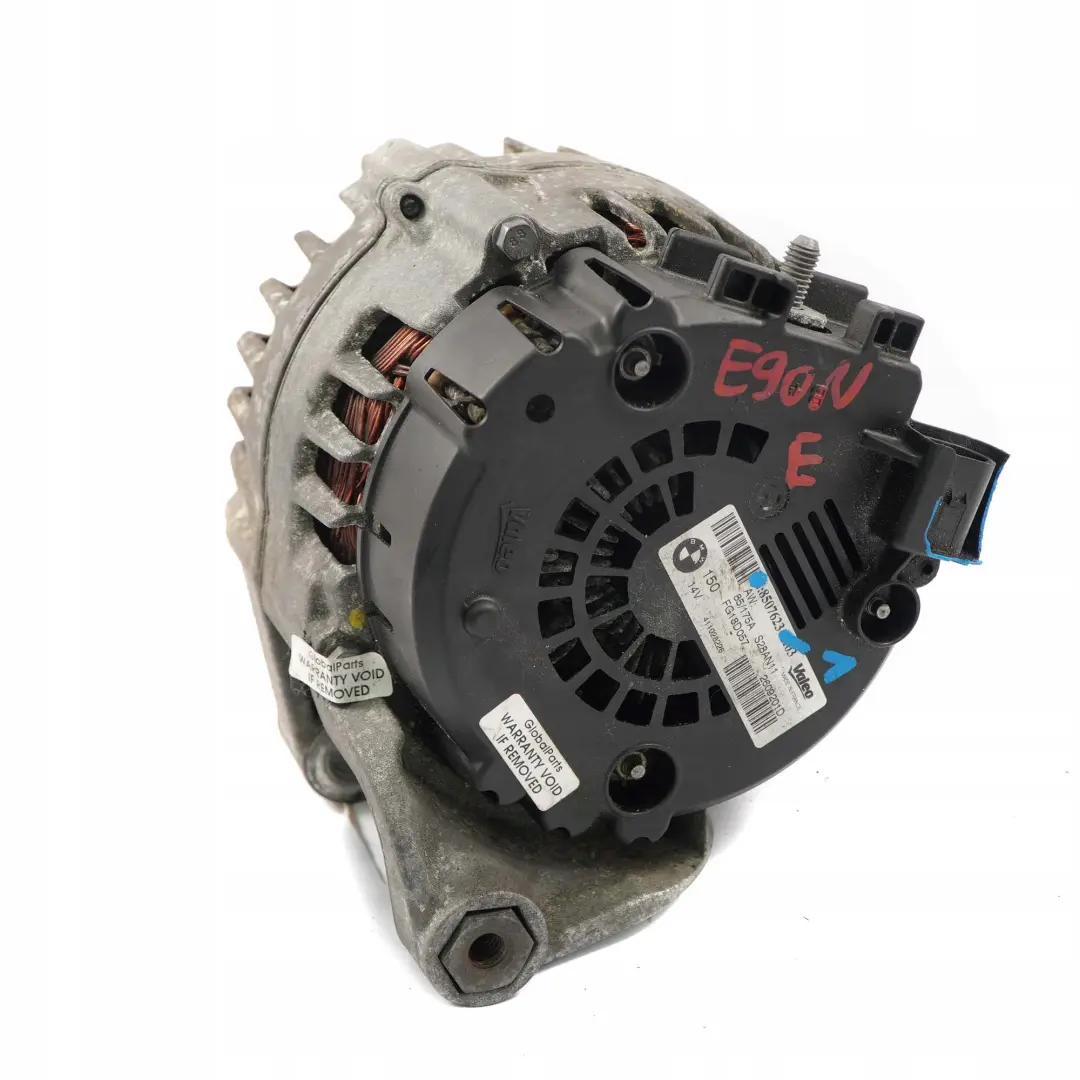 Generator BOSCH 175A 150 14V für BMW 3 er E90 E91 E92 E93 LCI mit Teilenummer 8507623 BMW 3 er E90 E91 E92 E93 LCI Generator BOSCH 175A 150 14V - SKU 8507623-1 - Teilenummer 8507623