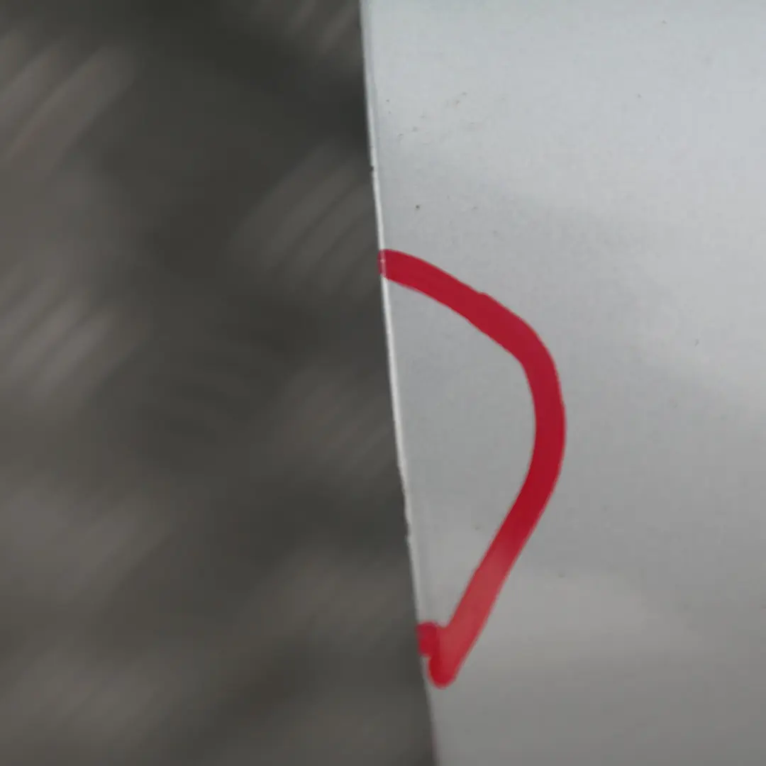 Klapa tylna Pure Silver 900 do MINI Cooper r56 o numerze 41002752015 MINI Cooper r56 Klapa tylna Pure Silver 900 - SKU 2752015-PS3 - Numer Części 41002752015