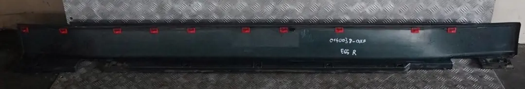 Listello Portiera Apertura Gonna Destra Verde Oxford Verde per BMW E65 con numero di parte 0140038 BMW E65 Listello Portiera Apertura Gonna Destra Verde Oxford Verde - SKU 0140038-OXF - Numero di parte 0140038