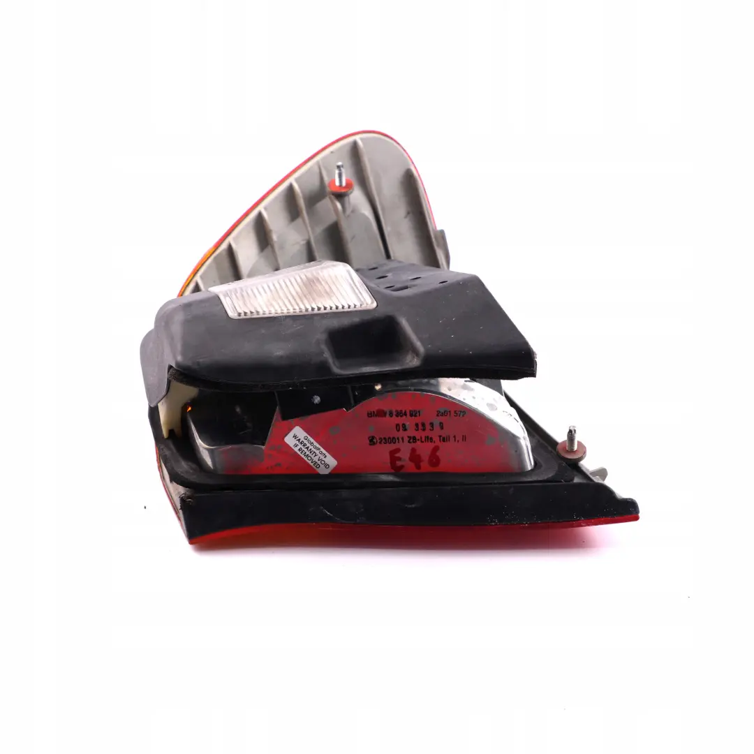 Luz Trasera En El Panel Lateral Blanco Izquierdo para BMW E46 Berlina con número de pieza 8364921 BMW E46 Berlina Luz Trasera En El Panel Lateral Blanco Izquierdo - SKU 8364921 - Número de pieza 8364921