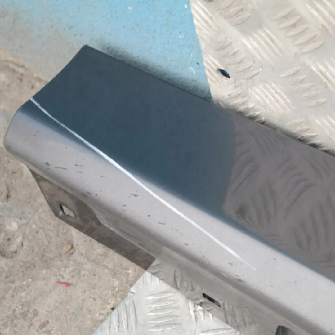 Sill Strip Side Trim Skirt Left Sparkling Graphite A22 para BMW E90 E91 con número de pieza 32951 BMW E90 E91 Sill Strip Side Trim Skirt Left Sparkling Graphite A22 - SKU 0032951-SG12 - Número de pieza 32951