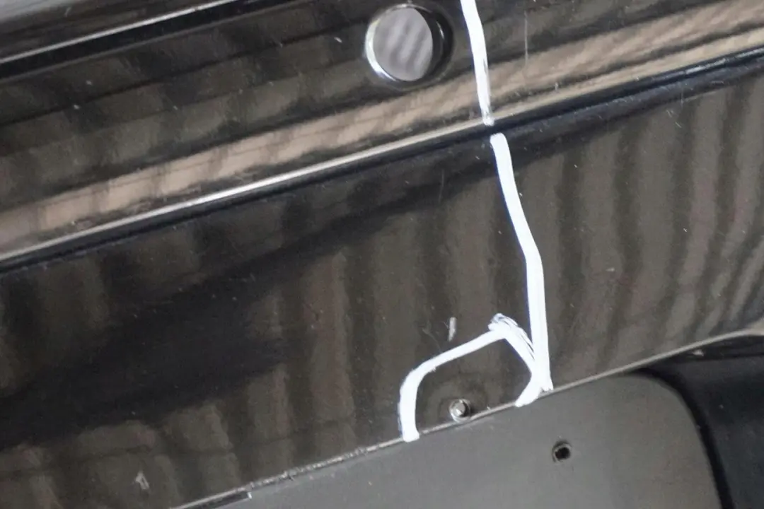 Trim Panel Bumper Rear PDC Black Sapphire Metallic - 475 to BMW 1 Series 1 E87 with Part number 0032630 BMW 1 Series 1 E87 Trim Panel Bumper Rear PDC Black Sapphire Metallic - 475 - SKU 0032630-BS1 - Part number 0032630