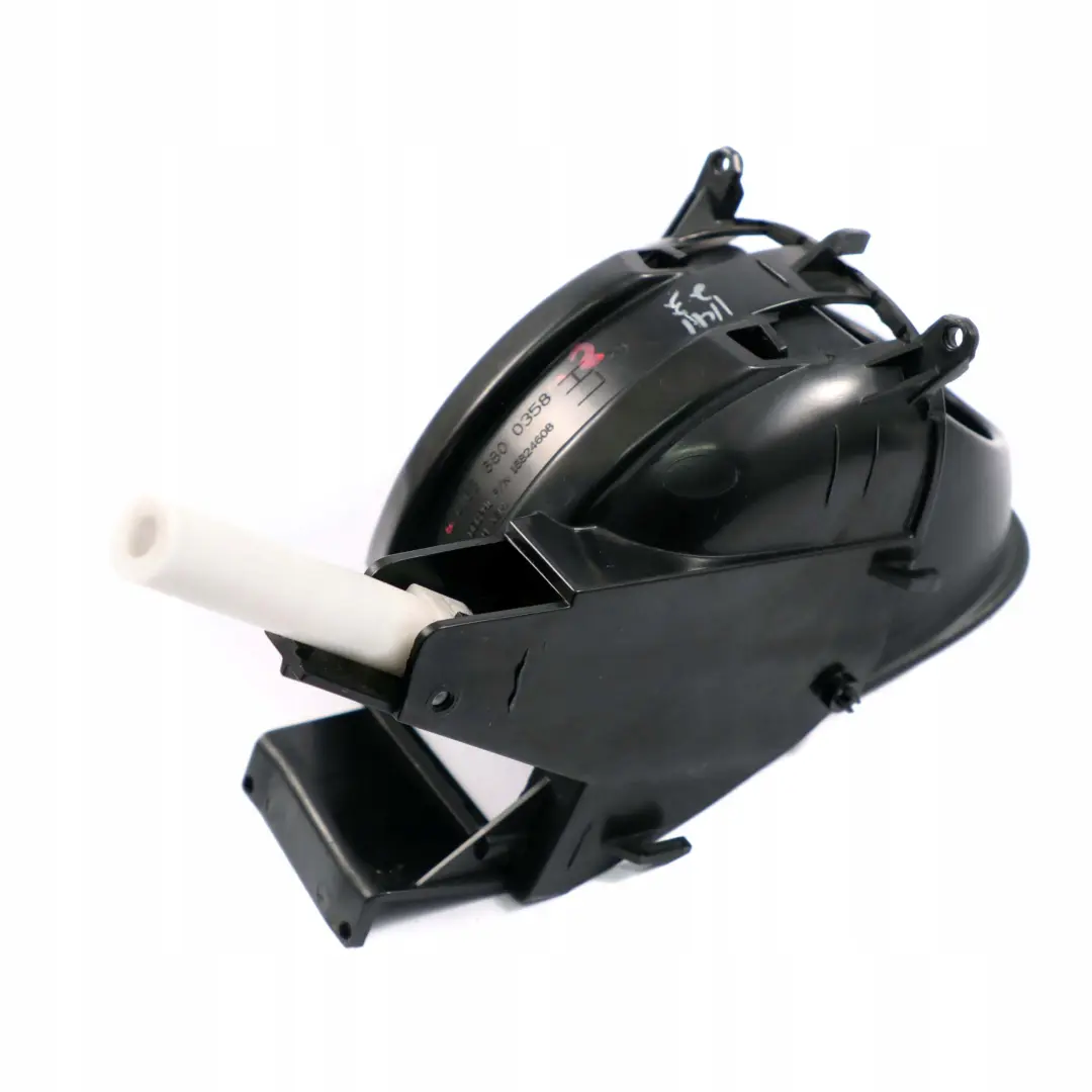 Uchwyt mocowanie na kubek lewy do MERCEDES M ML W163 o numerze A1636800358 MERCEDES M ML W163 Uchwyt mocowanie na kubek lewy - SKU A1636800358 - Numer Części A1636800358