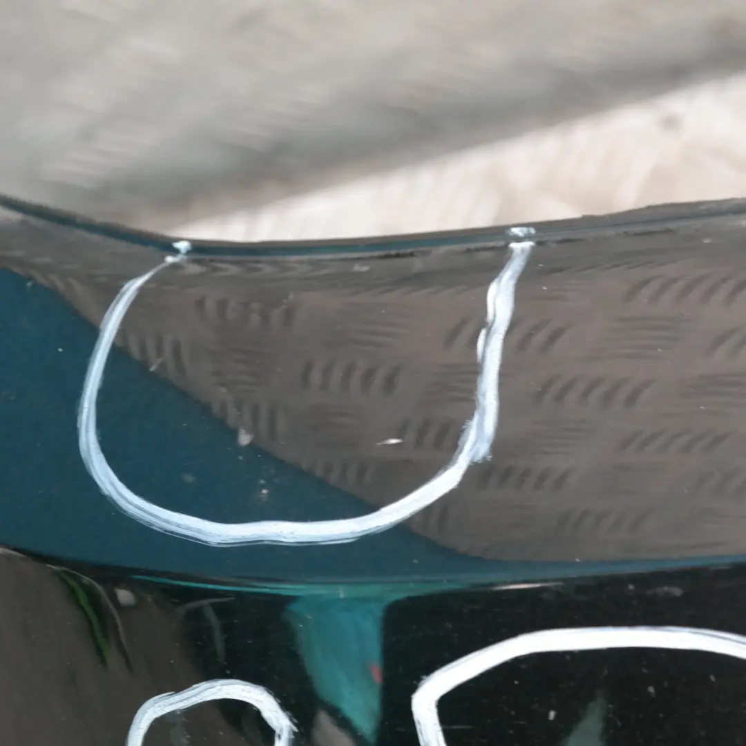 Zderzak przedni przód schwarz II 668 do BMW E53 X5 o numerze 10150 BMW E53 X5 Zderzak przedni przód schwarz II 668 - SKU 0010150-SCH - Numer Części 10150