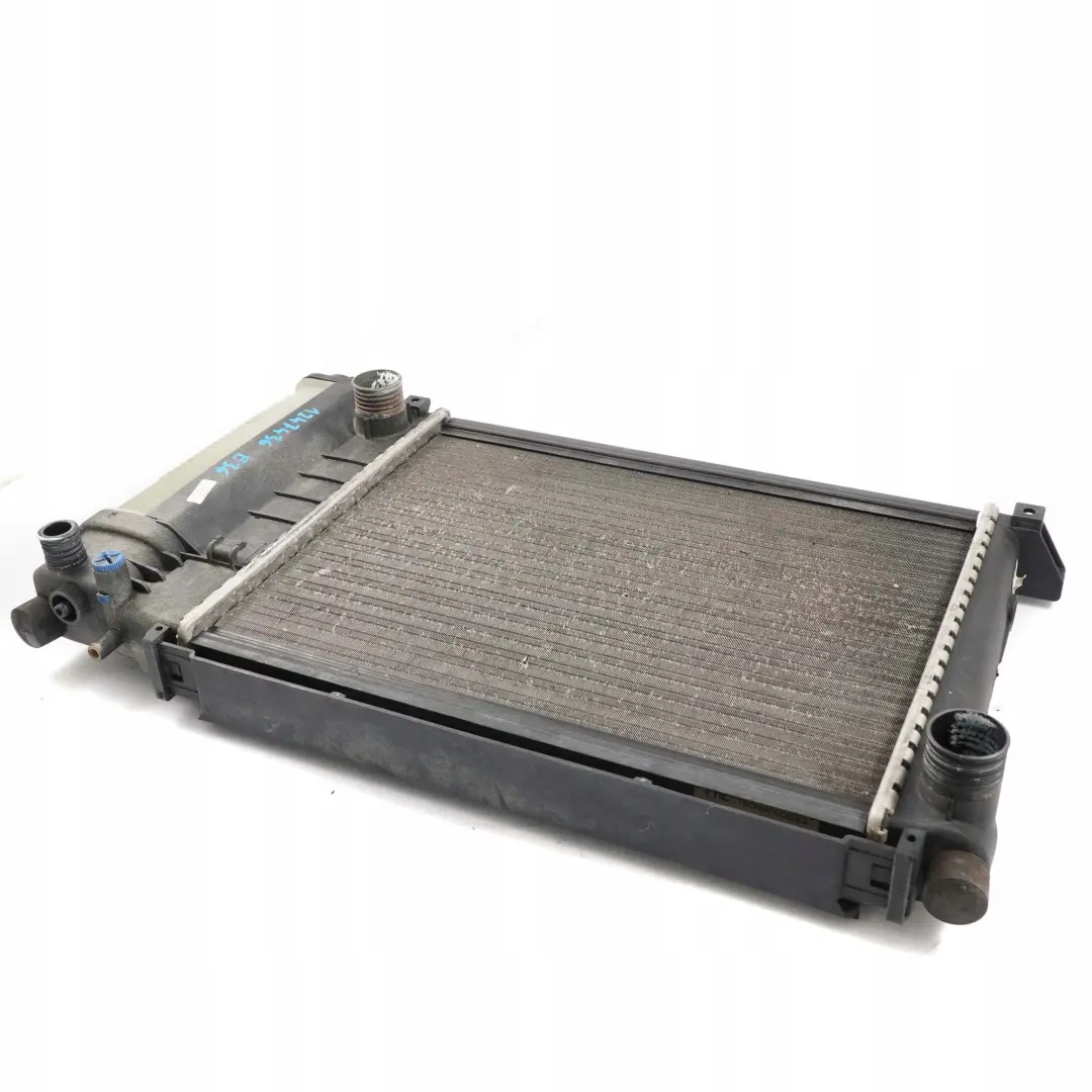 Radiateur de refroidissement du moteur pour BMW E34 E36 316i 318i 318is 518i à propos du numéro de pièce 8390435 BMW E34 E36 316i 318i 318is 518i Radiateur de refroidissement du moteur - SKU 1247436 - Numéro de pièce 8390435