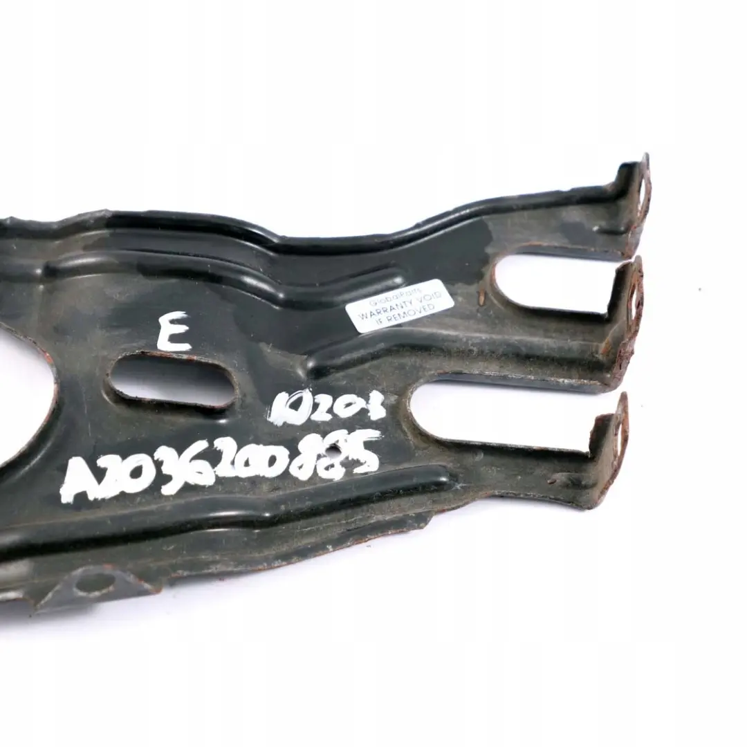 Pannello anteriore sbalzo destro O/S Piastra supporto faro per Mercedes W203 con numero di parte A2036200885 Mercedes W203 Pannello anteriore sbalzo destro O/S Piastra supporto faro - SKU A2036200885 - Numero di parte A2036200885