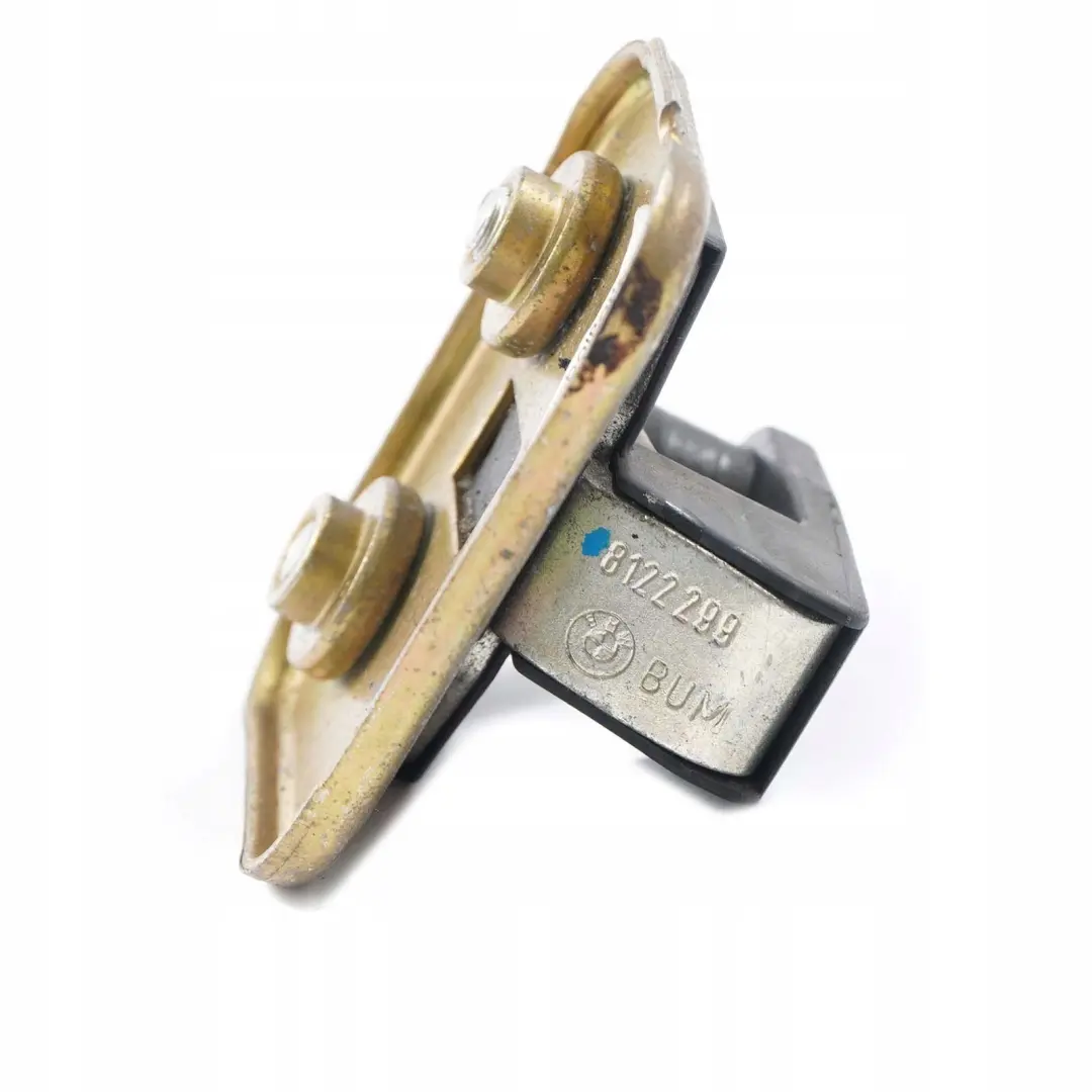 Zaczep rygiel zamka klapy tył do BMW E36 o numerze 8122299 BMW E36 Zaczep rygiel zamka klapy tył - SKU 8122299 - Numer Części 8122299