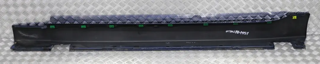 Nakładka listwa próg prawy Mysticblau do BMW E60 E61 o numerze 0150278 BMW E60 E61 Nakładka listwa próg prawy Mysticblau - SKU 0150278-MYS1 - Numer Części 0150278