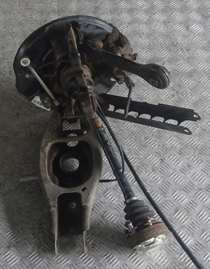 N47 Rear Left N/S Suspension Leg Axle Brake Disc to BMW 3 Series E90 318d with Part number 6774809 BMW 3 Series E90 318d N47 Rear Left N/S Suspension Leg Axle Brake Disc - SKU 6774809-16 - Part number 6774809